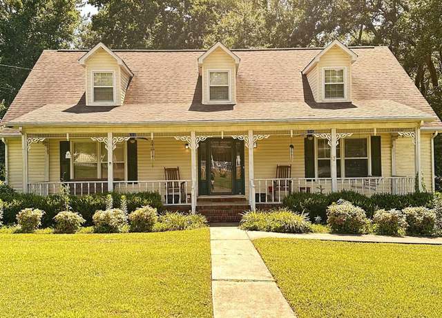 Property at 125 Park Terrace Dr, Sheffield, AL, 4 beds, 3.5 baths