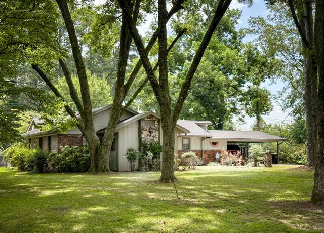 Property at 722 Denson Ave, Cullman, AL, 3 beds, 2 baths