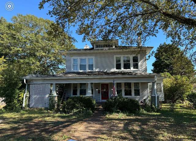 Property at 115 SE Commons St, Tuscumbia, AL, 4 beds, 2.5 baths