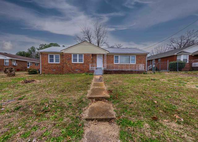 Property at 215 Sterling Blvd, Sheffield, AL, 3 beds, 2 baths
