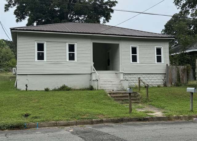 Property at 1034 N Royal Ave, Florence, AL