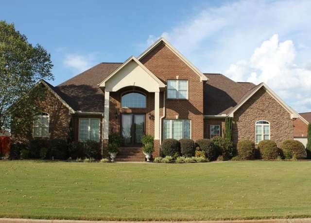 Property at 39 Holli Ln, Muscle Shoals, AL, 4 beds, 2.5 baths