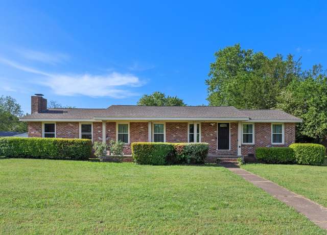 Property at 818 Ridgeway St, Florence, AL, 3 beds, 1.5 baths