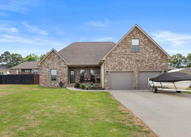 Property at 152 Oakview Cir, Killen, AL, 4 beds, 3 baths