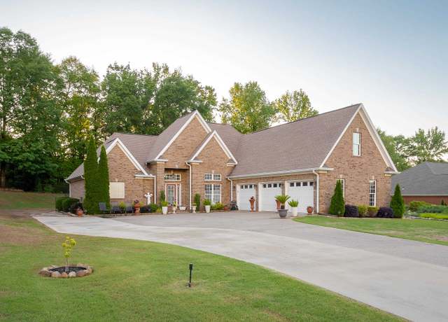 Property at 311 Woodfern Dr, Killen, AL, 4 beds, 3 baths