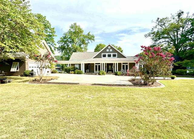 Property at 442 Longshore Dr, Florence, AL, 5 beds, 4 baths