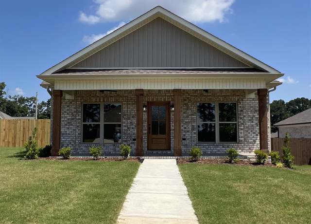 Property at 142 Silver Leaf Ln, Florence, AL, 3 beds, 2.5 baths