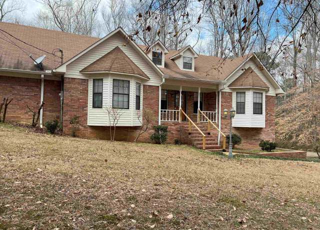 Property at 1704 Sharon Dr, Jasper, AL, 3 beds, 2.5 baths