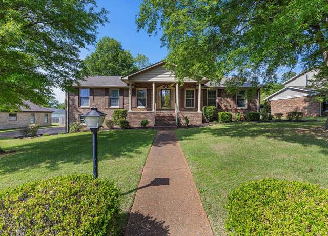 Property at 113 Lancaster Rd, Florence, AL, 3 beds, 2 baths