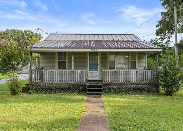 Property at 822 Ford Ave, Muscle Shoals, AL, 2 beds, 1 bath