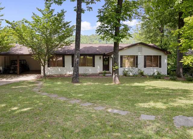 Property at 329 Harris Dr, Florence, AL, 4 beds, 3 baths