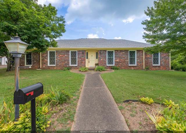 Property at 1325 Duntreath Cir, Florence, AL, 4 beds, 2 baths