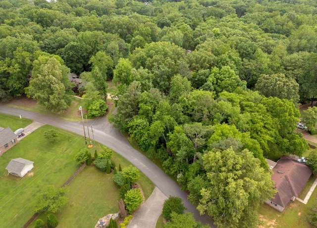 Property at 102 Hickory Cv, Florence, AL