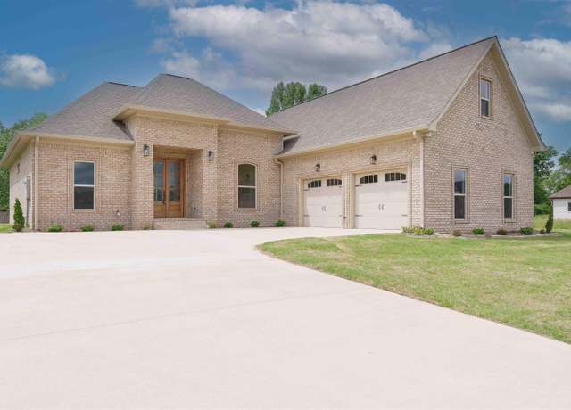 Property at 1305 Lake Spencer Dr, Tuscumbia, AL, 4 beds, 3 baths
