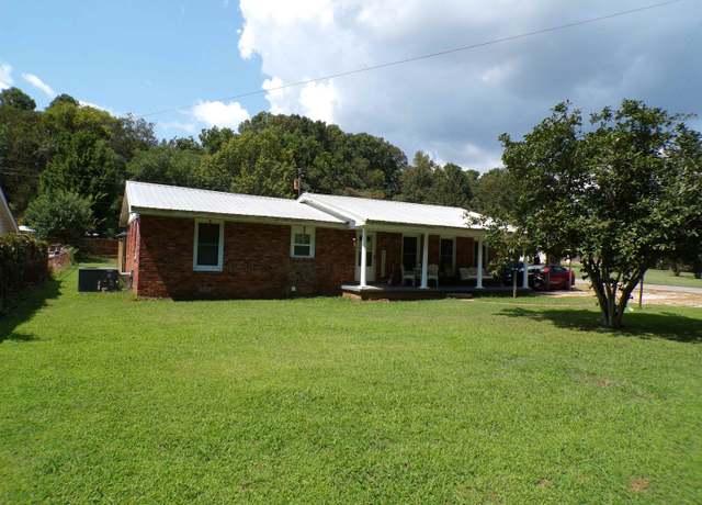 Property at 837 Sweetwater Ave, Florence, AL, 3 beds, 2 baths