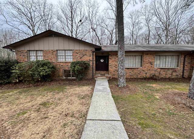 Property at 1651 Greenbrier Dr, Cullman, AL, 4 beds, 3.5 baths