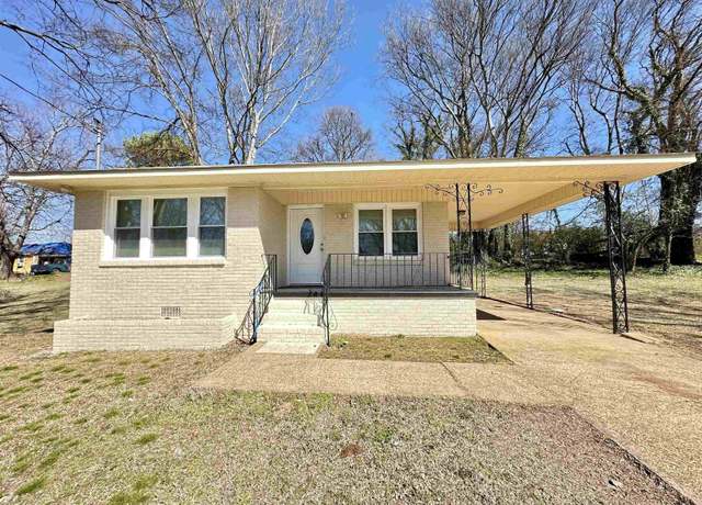 Property at 149 Fayette St, Florence, AL, 3 beds, 1.5 baths