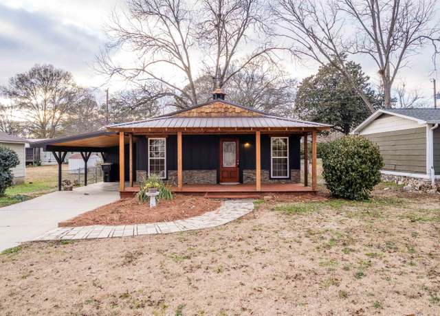 Property at 615 Alabama Ave SE, Cullman, AL, 3 beds, 1 bath