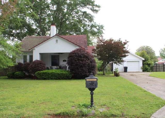 Property at 105 Guntersville St, Sheffield, AL, 3 beds, 1 bath