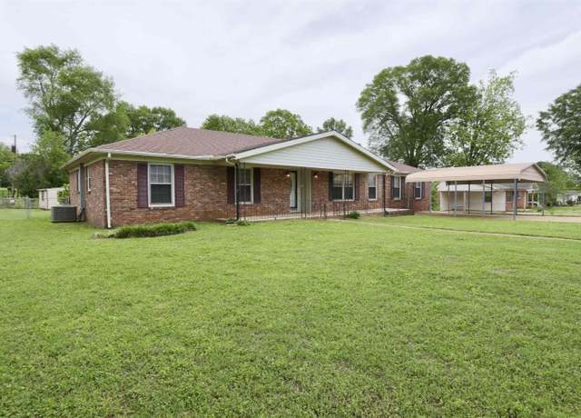 Property at 2218 Estaline Dr, Florence, AL, 3 beds, 2 baths
