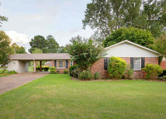 Property at 2126 Hixon Ave, Florence, AL, 3 beds, 2 baths