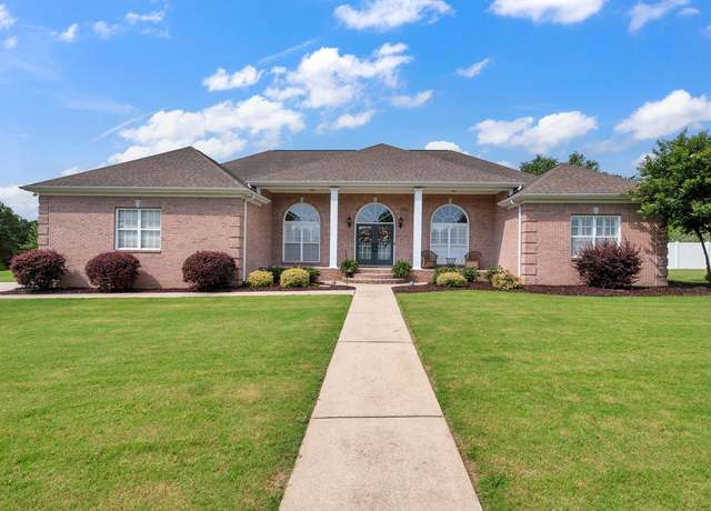 Property at 1701 Churchhill Cir SE, Cullman, AL, 4 beds, 2.5 baths