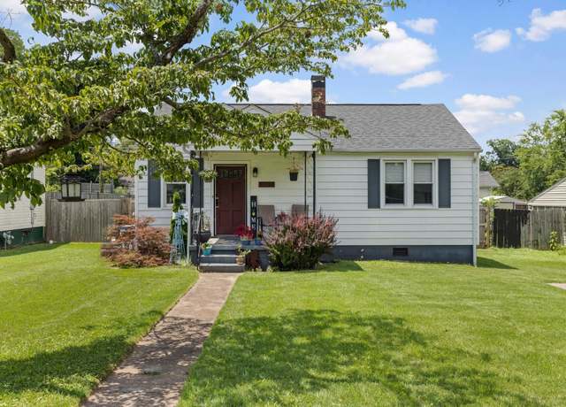 Property at 3213 E 17th Ave, Sheffield, AL, 2 beds, 1.5 baths