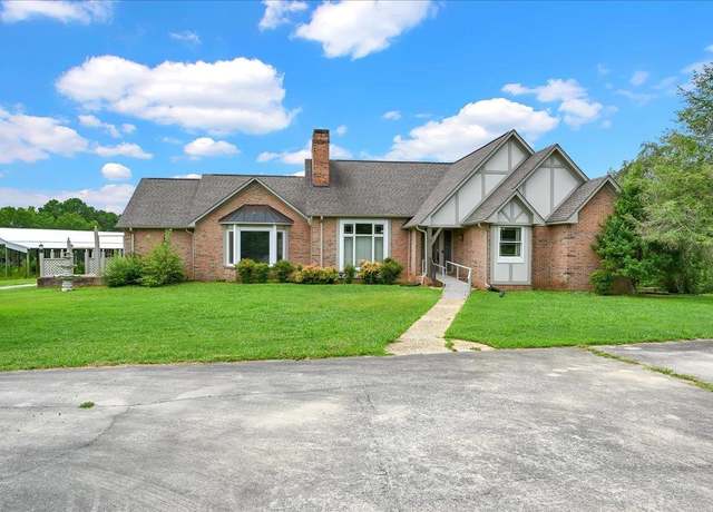 Property at 10 Ryan Rd, Cullman, AL, 4 beds, 5 baths