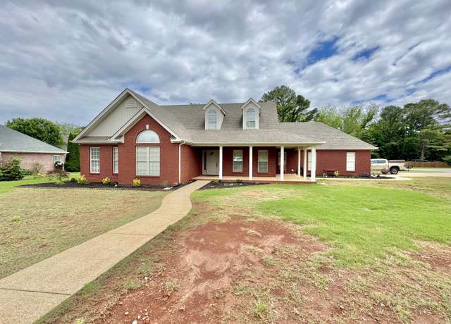 Property at 3003 Tanner St, Muscle Shoals, AL, 3 beds, 3 baths