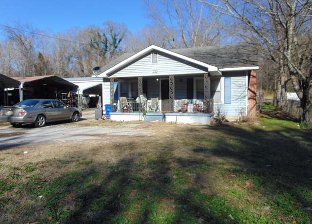 Property at 116 N Royal Ave, Florence, AL, 4 beds, 1.5 baths