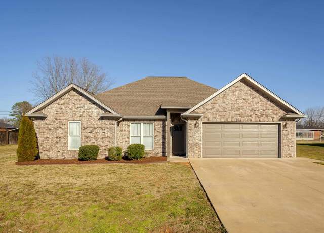 Property at 123 Bunnell Ave, Muscle Shoals, AL, 4 beds, 2 baths