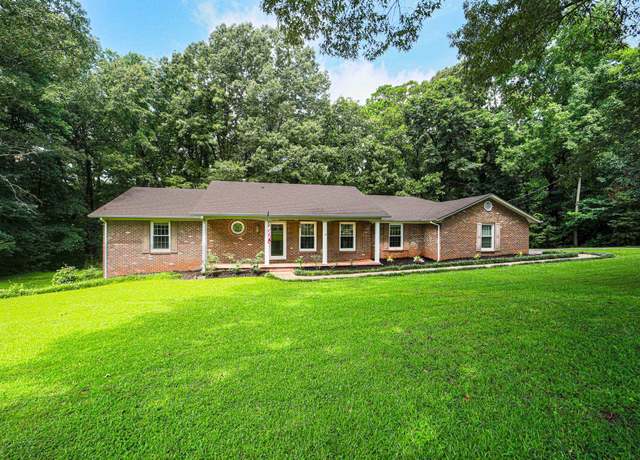 Property at 2217 Sycamore Ave, Russellville, AL, 3 beds, 2 baths