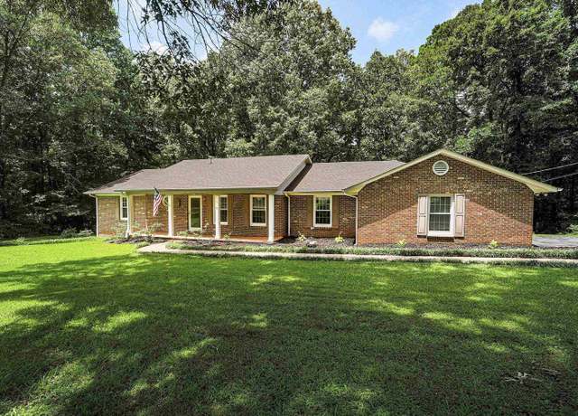 Property at 2217 Sycamore Ave, Russellville, AL, 3 beds, 2 baths