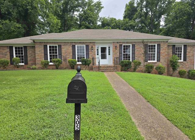 Property at 305 Robinhood Dr, Florence, AL, 5 beds, 3.5 baths