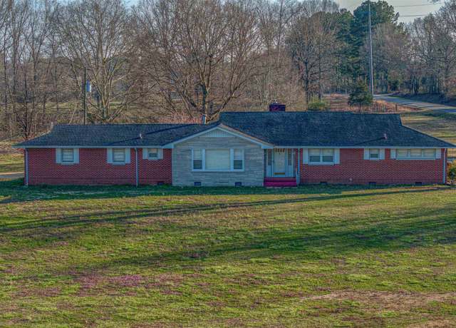 Property at 5420 Co Rd 81, Florence, AL, 3 beds, 3 baths