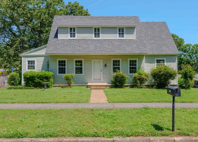 Property at 1621 Hillcrest Ave, Sheffield, AL, 2 beds, 2 baths
