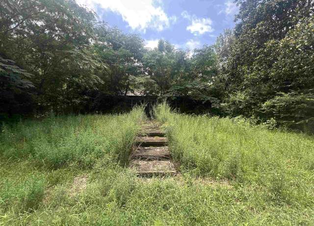 Property at 710 Carter Dr, Tuscumbia, AL, 4 beds, 3 baths