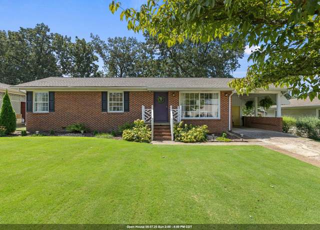 Property at 1644 Edgemont Dr, Florence, AL, 3 beds, 2.5 baths