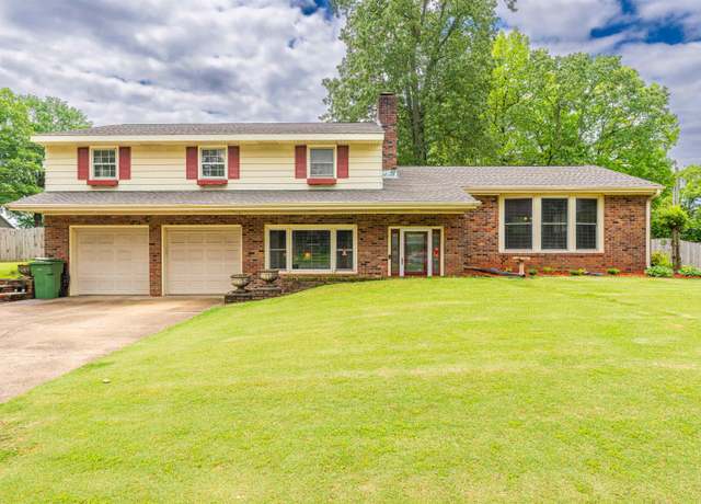 Property at 1810 Marietta Ave, Muscle Shoals, AL, 3 beds, 2.5 baths