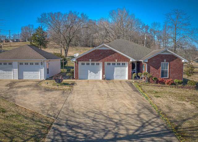 Property at 302 Co Rd 94, Florence, AL, 3 beds, 2 baths