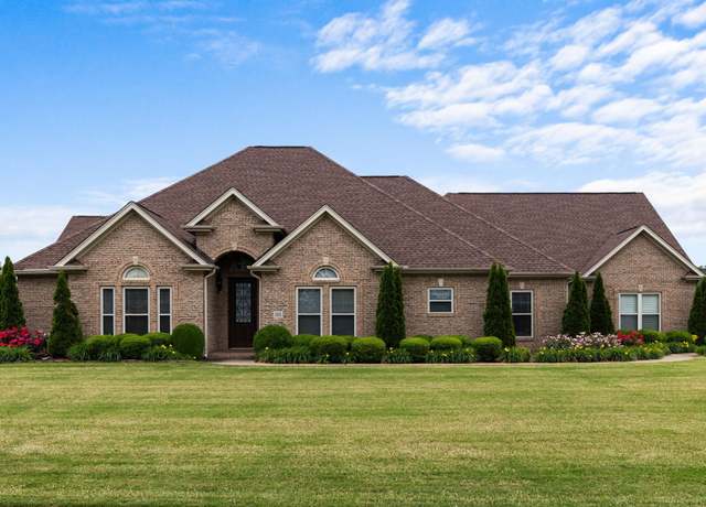 Property at 3105 W Mcguire Dr, Muscle Shoals, AL, 4 beds, 4.5 baths