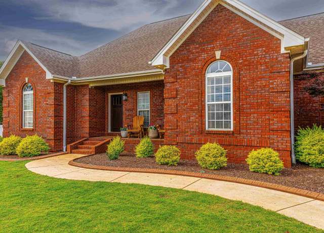 Property at 100 Melissa Dr, Muscle Shoals, AL, 3 beds, 2 baths