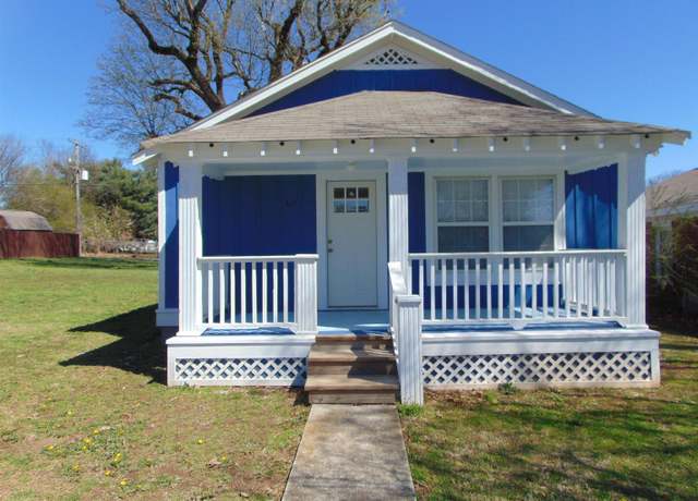 Property at 327 S Main St, Florence, AL, 3 beds, 2 baths