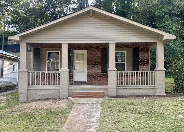 Property at 913 N Royal Ave, Florence, AL, 3 beds, 1 bath