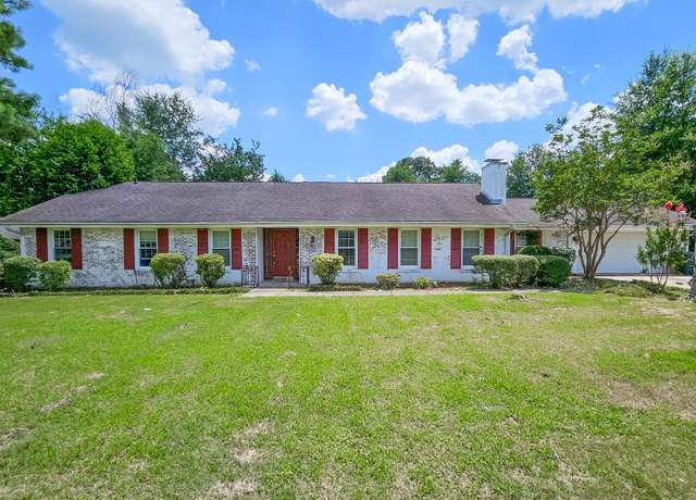 Property at 1914 Hickory Hills Rd, Florence, AL, 4 beds, 3 baths
