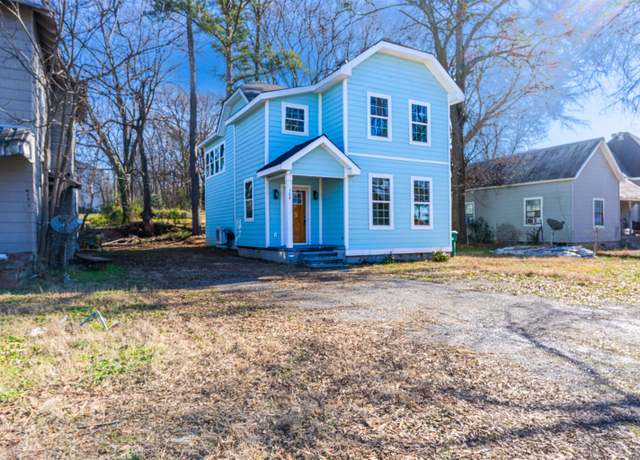 Property at 704 Annapolis Ave, Sheffield, AL, 3 beds, 3 baths