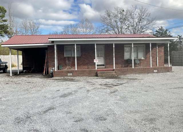 Property at 18808 Hwy 33, Moulton, AL, 2 beds, 1 bath