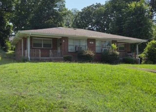 Property at 1002 N Royal Ave, Florence, AL
