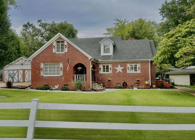 Property at 114 Spring St, Hamilton, AL, 4 beds, 1.5 baths