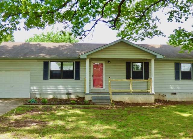 Property at 302 Glendale Ave, Muscle Shoals, AL, 3 beds, 2 baths